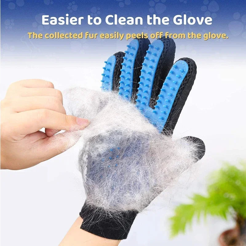 Deshedding Grooming Glove, ideal for dogs and cats, featuring soft bristles that gently remove loose hair and debris while massaging your pet’s skin