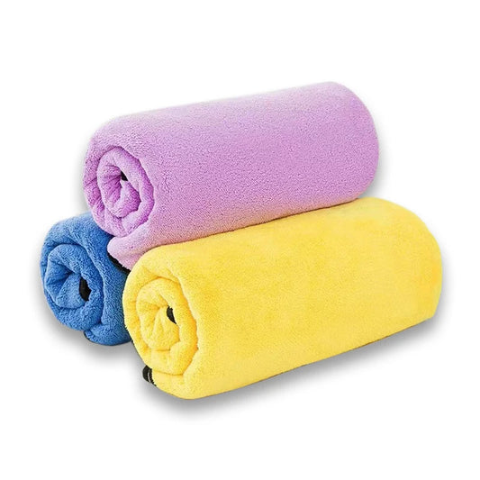 Quick-Dry Towel for Dogs & Cats, designed to absorb moisture rapidly, making bath time easier and more enjoyable for you and your furry friends